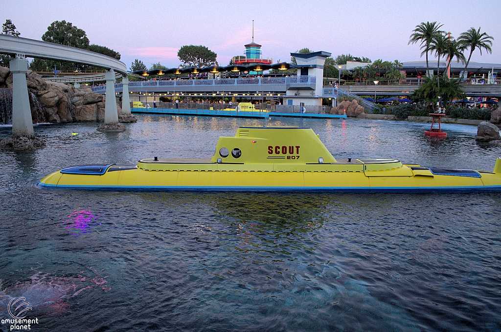 Finding Nemo Submarine Voyage