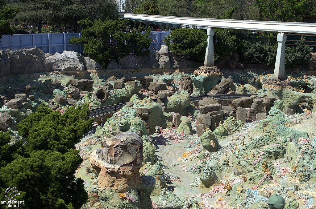 Finding Nemo Submarine Voyage