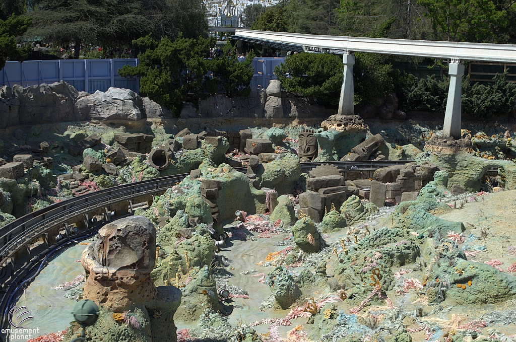 Finding Nemo Submarine Voyage
