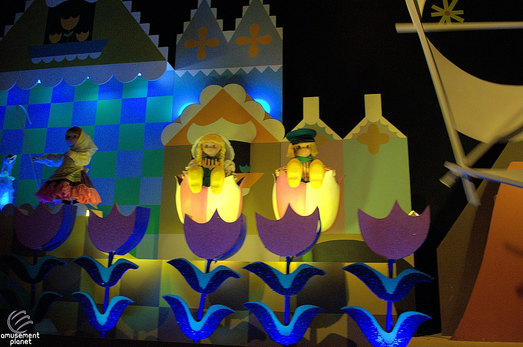 it's a small world