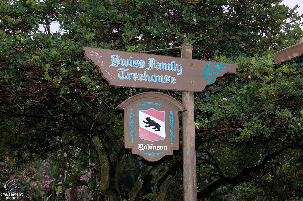 Swiss Family Treehouse