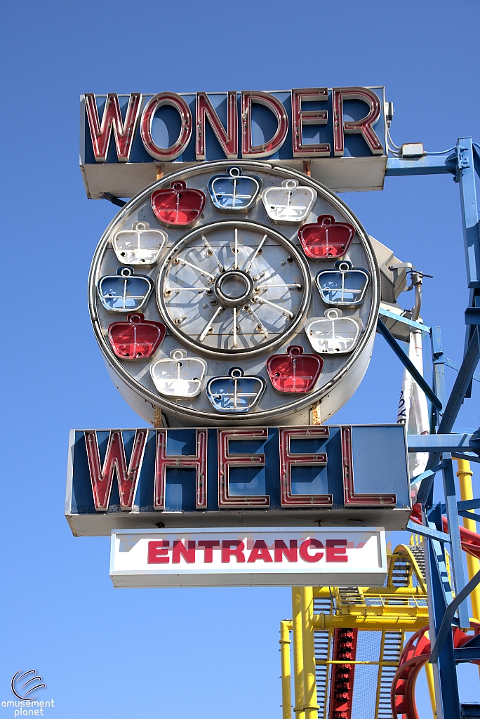 Deno's Wonder Wheel Amusement Park