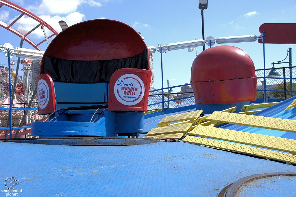 Tilt a Whirl