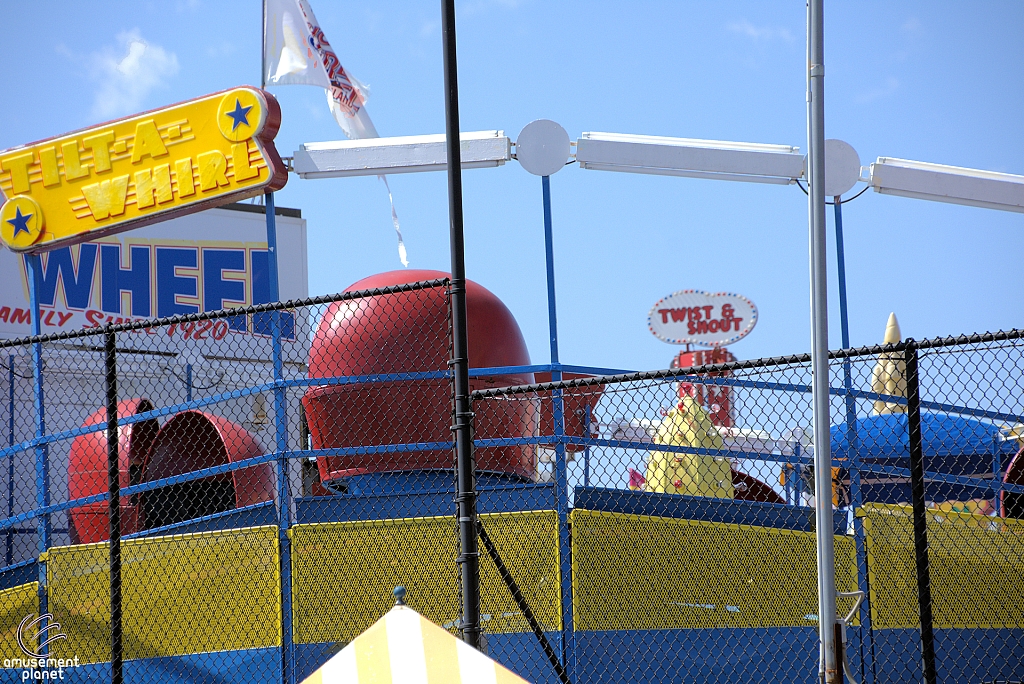 Tilt a Whirl