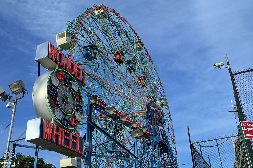 Wonder Wheel