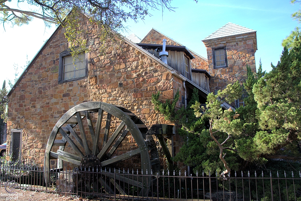 Old Mill Inn