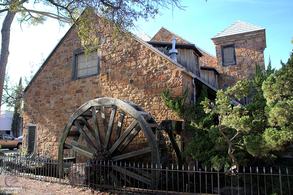 Old Mill Inn