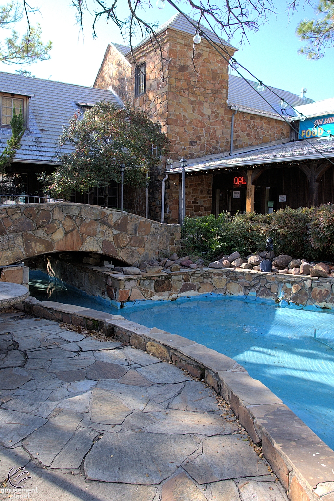 Old Mill Inn