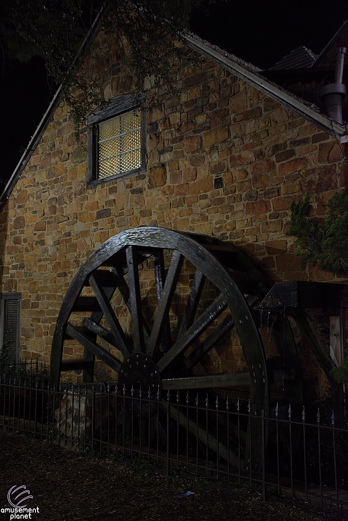 Old Mill Inn