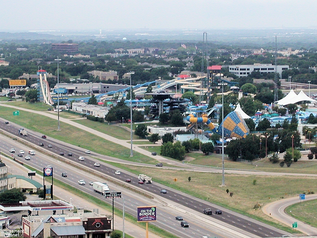 Six Flags Hurricane Harbor - Arlington