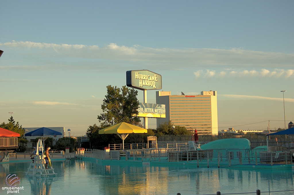 Six Flags Hurricane Harbor - Arlington