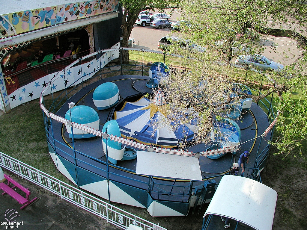 Tilt-A-Whirl