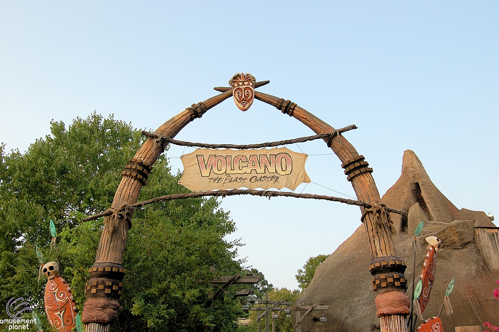 Volcano: The Blast Coaster