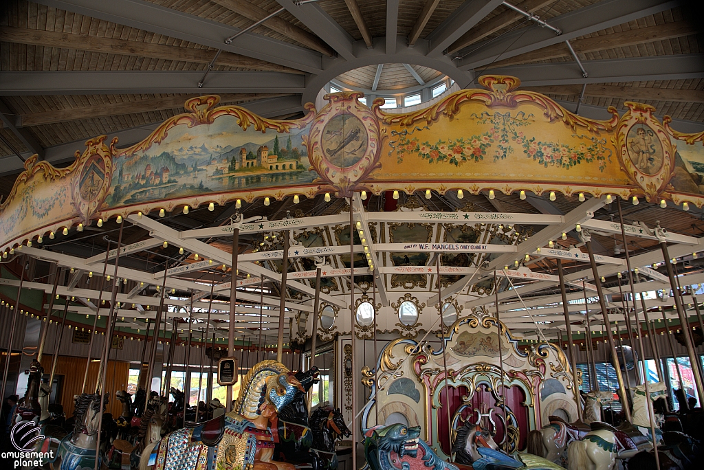 B&B Carousell
