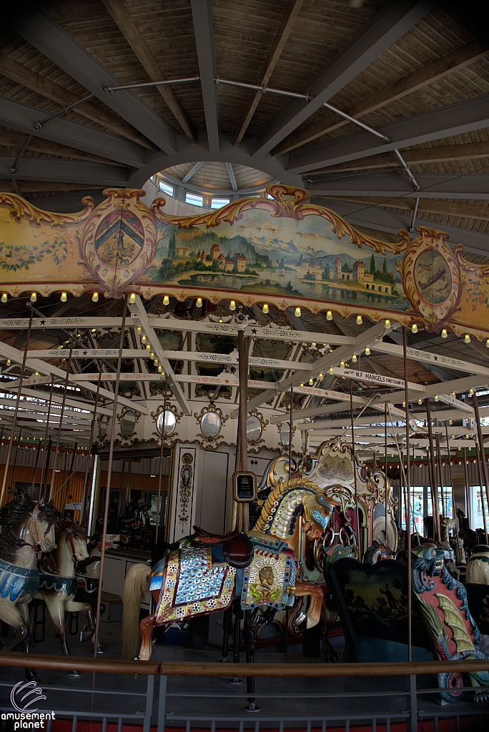 B&B Carousell