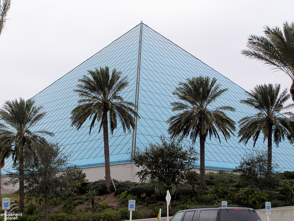 Aquarium Pyramid