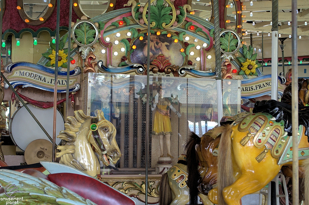 Grand Carousel