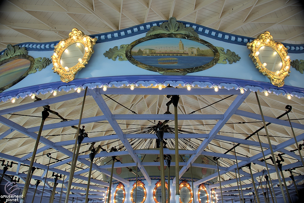 Grand Carousel