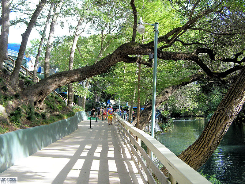 Schlitterbahn West