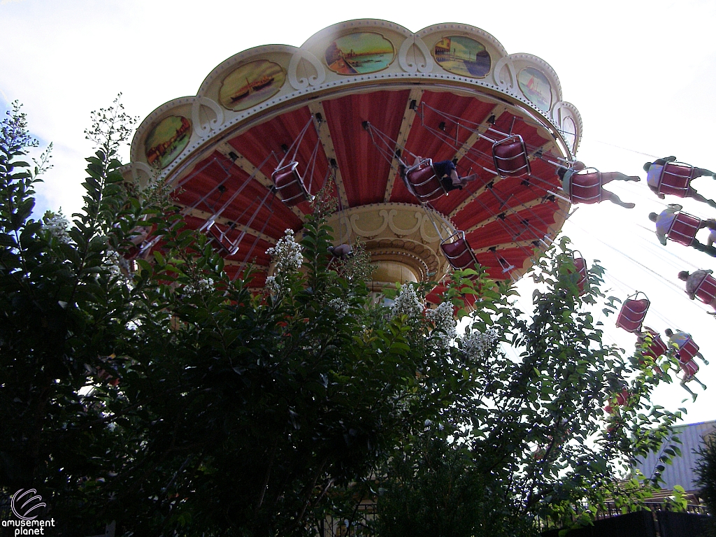 Magnificent Wave Carousel