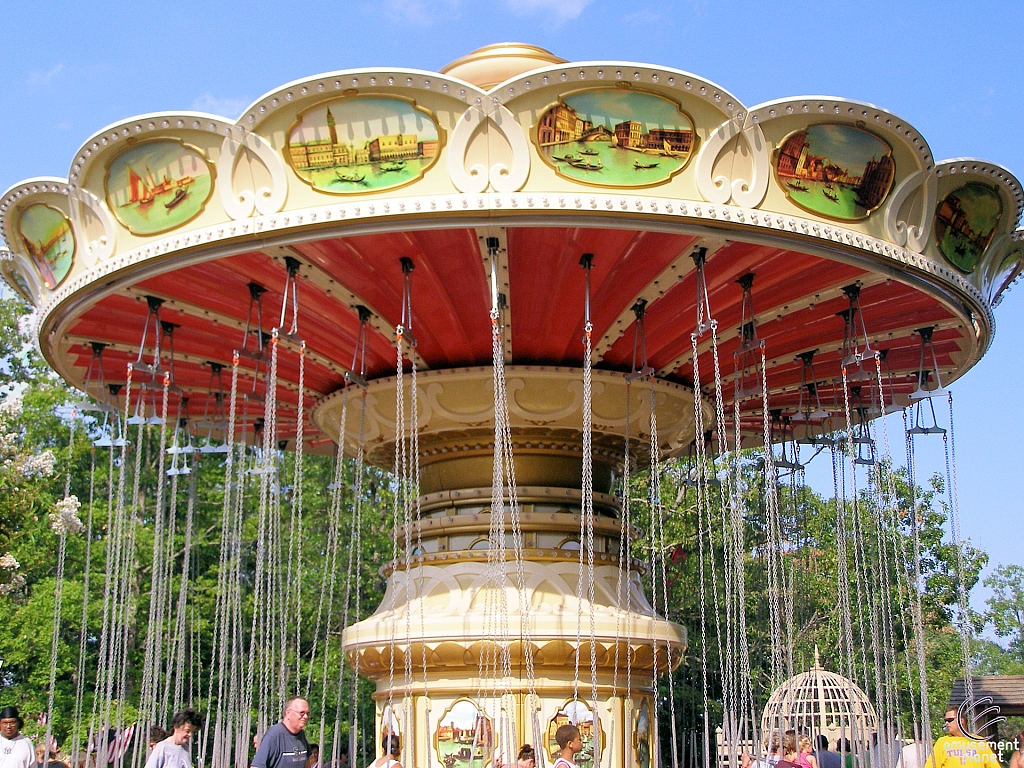 Magnificent Wave Carousel