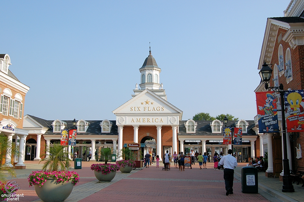 Six Flags America
