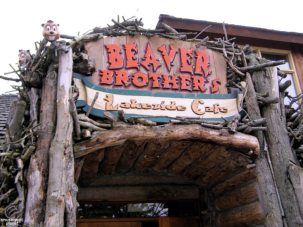 Beaver Brothers Lakeside Café