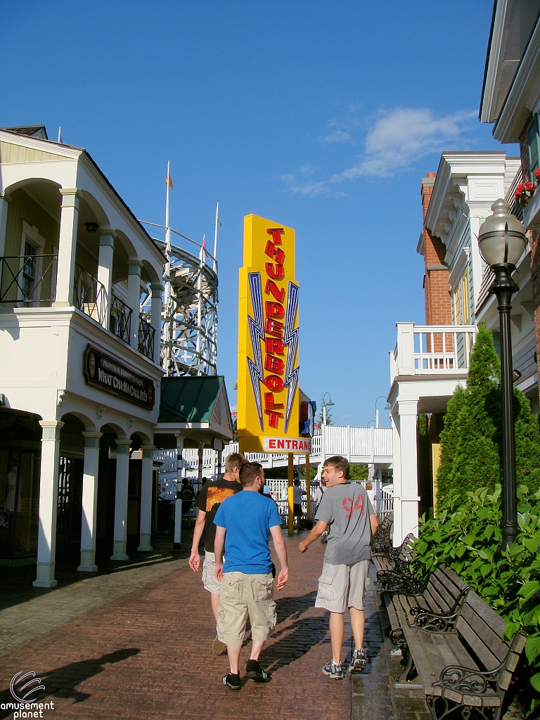 Six Flags New England