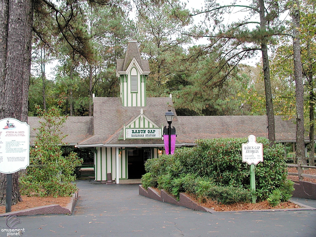 Six Flags Railroad