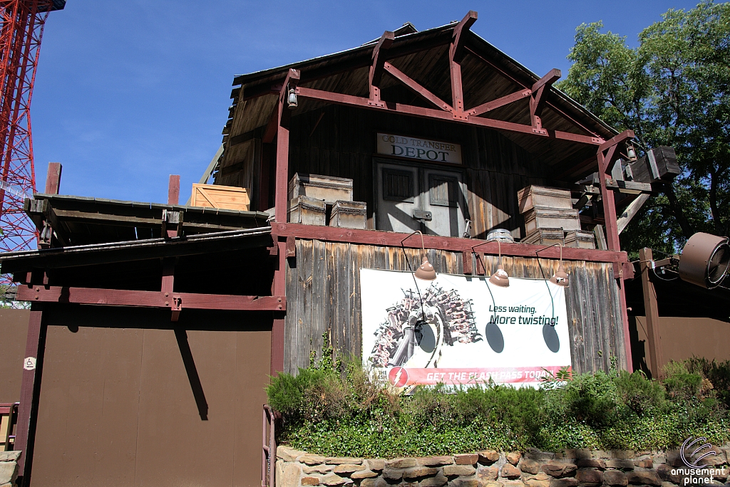 Yosemite Sam and the Gold River Adventure