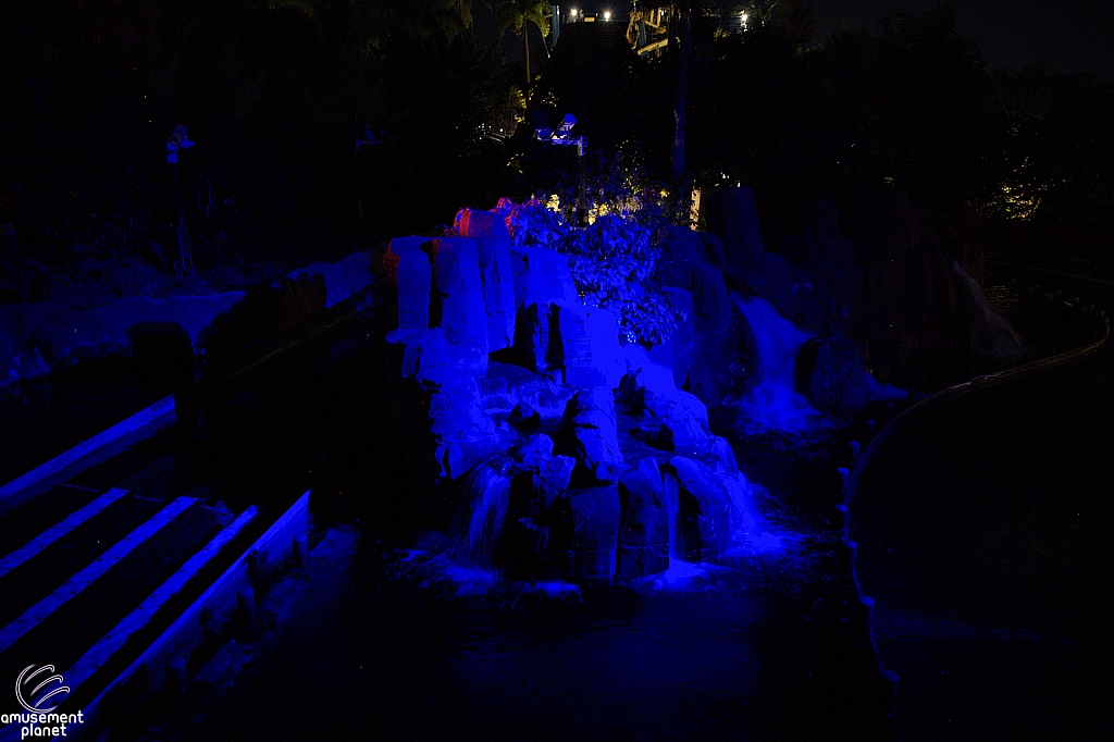 Howl-O-Scream 2025