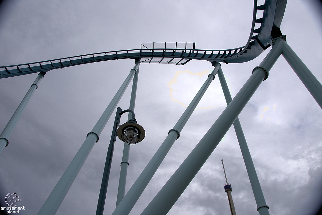 Pipeline: The Surf Coaster