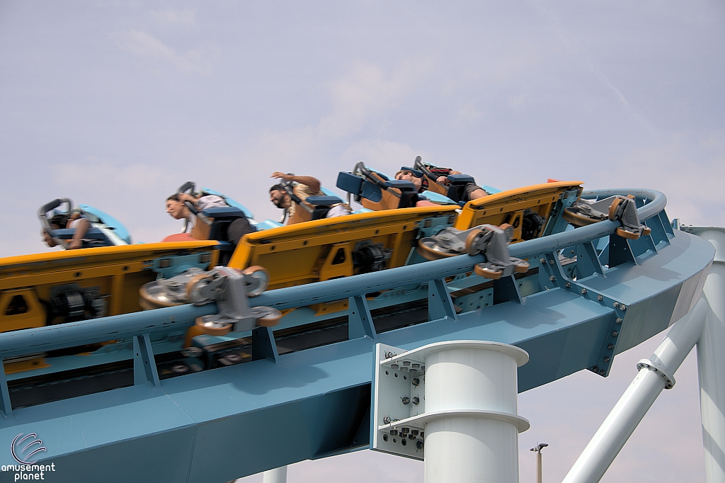 Pipeline: The Surf Coaster