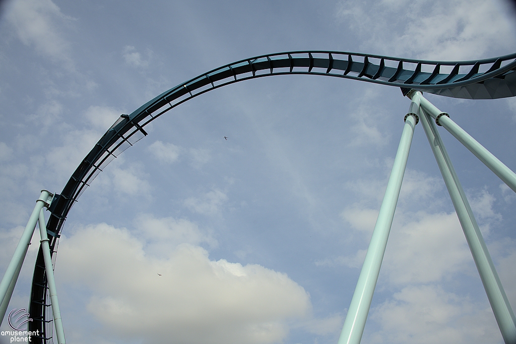 Pipeline: The Surf Coaster