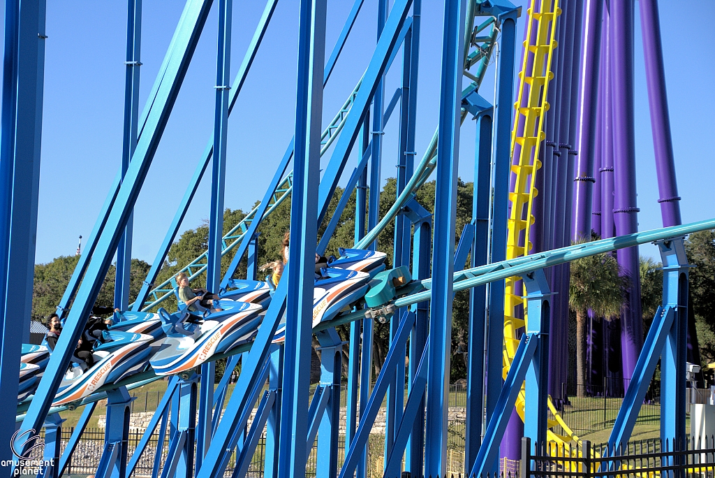 Wave Breaker: The Rescue Coaster