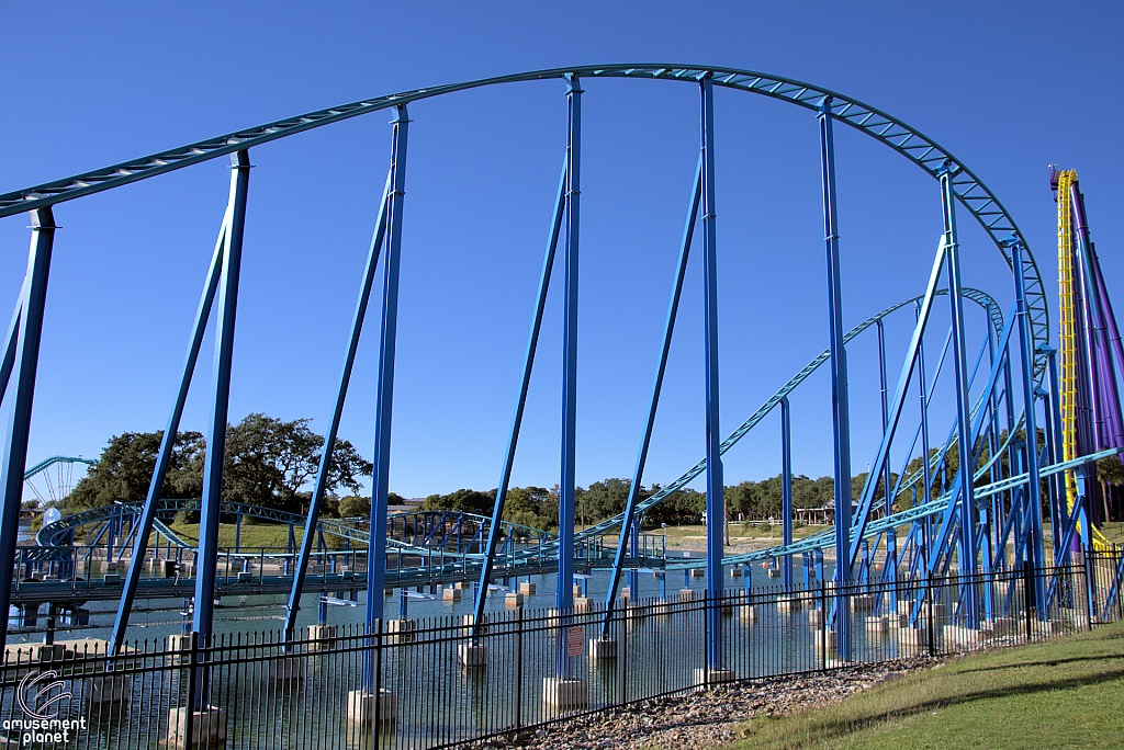 Wave Breaker: The Rescue Coaster