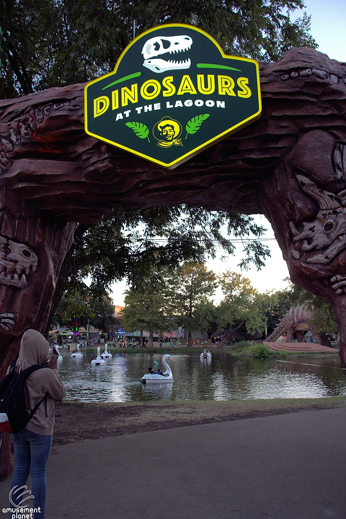 Dinosaurs at the Lagoon