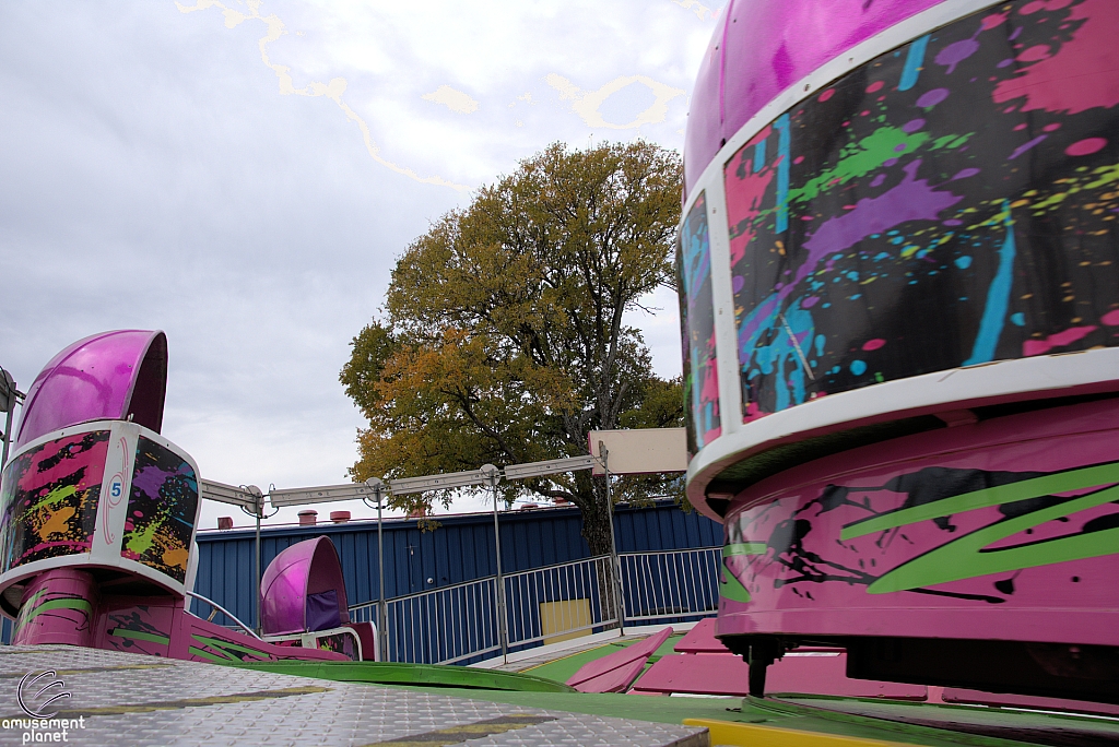 Tilt-A-Whirl