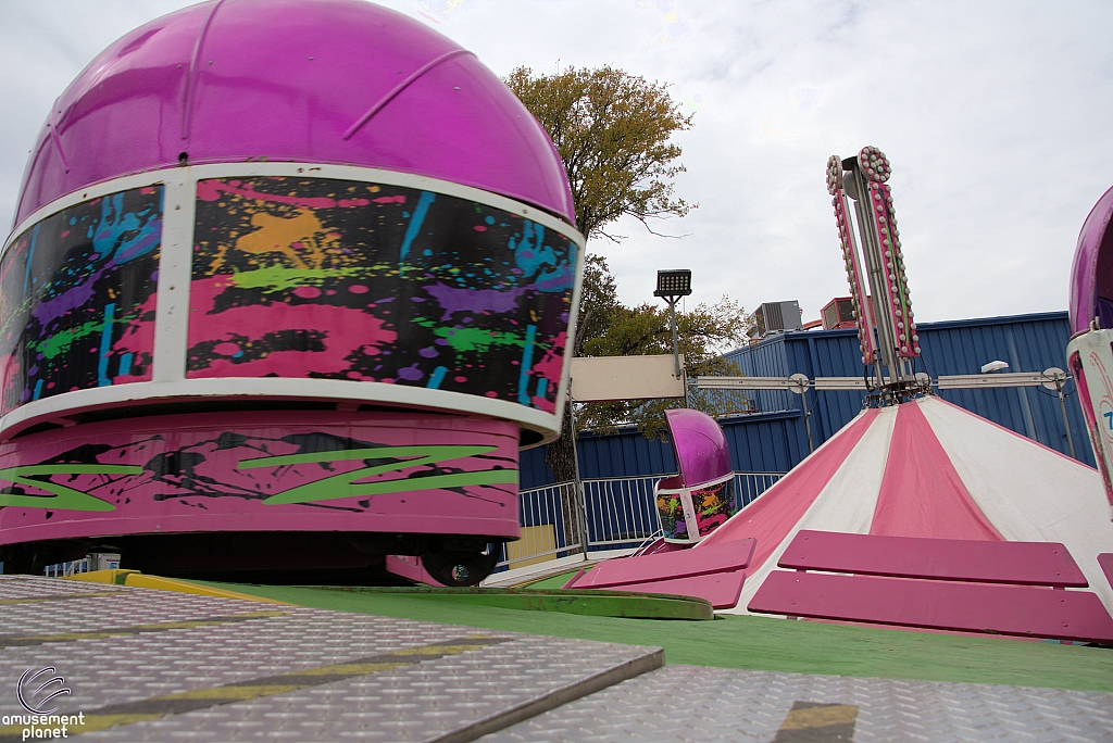 Tilt-A-Whirl