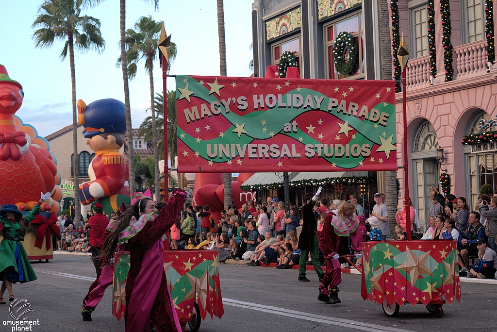 Macy's Holiday Parade 2015
