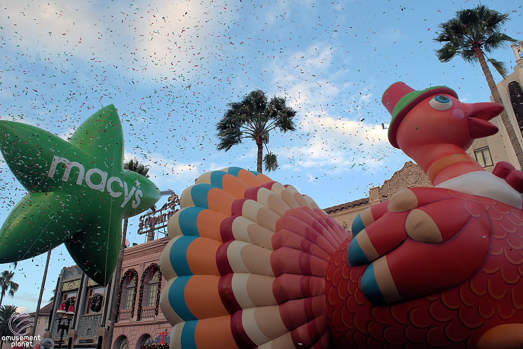 Macy's Holiday Parade 2015