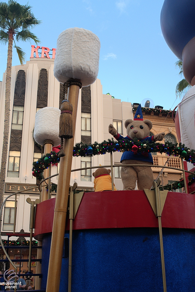 Macy's Holiday Parade 2015