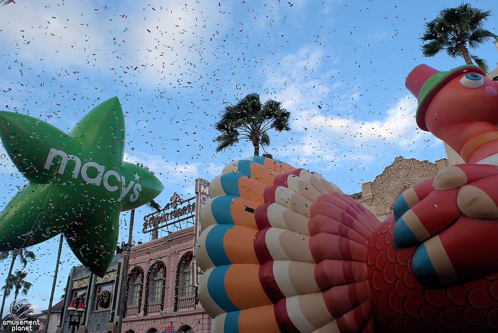 Macy's Holiday Parade 2015