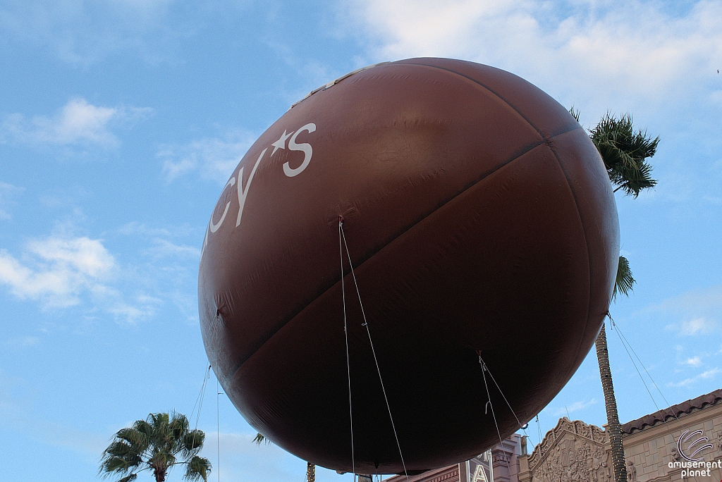 Macy's Holiday Parade 2015