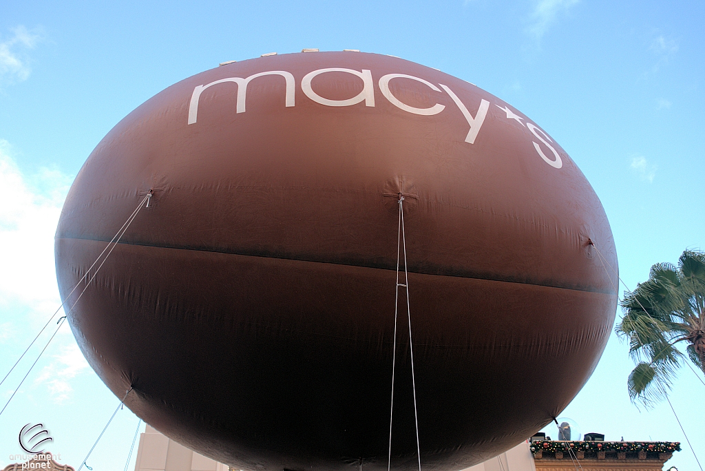 Macy's Holiday Parade 2015