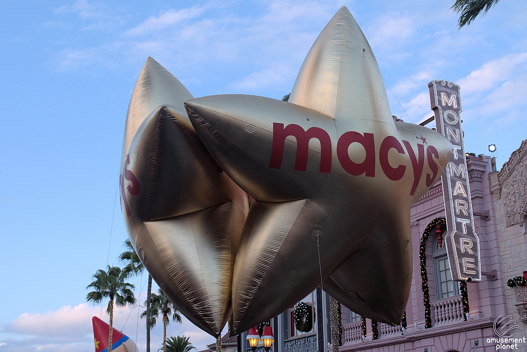 Macy's Holiday Parade 2015