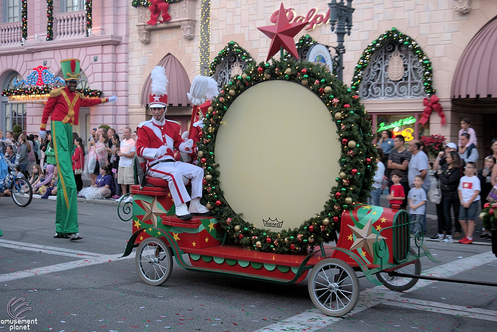 Macy's Holiday Parade 2015