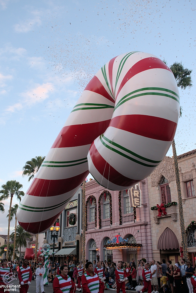 Macy's Holiday Parade 2015