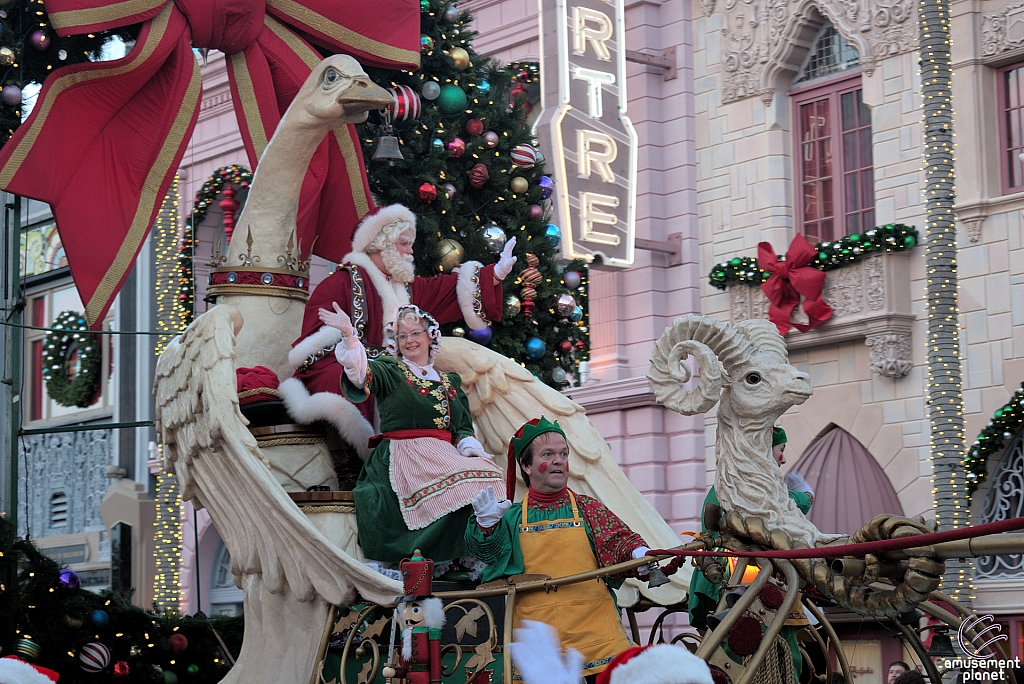 Macy's Holiday Parade 2015