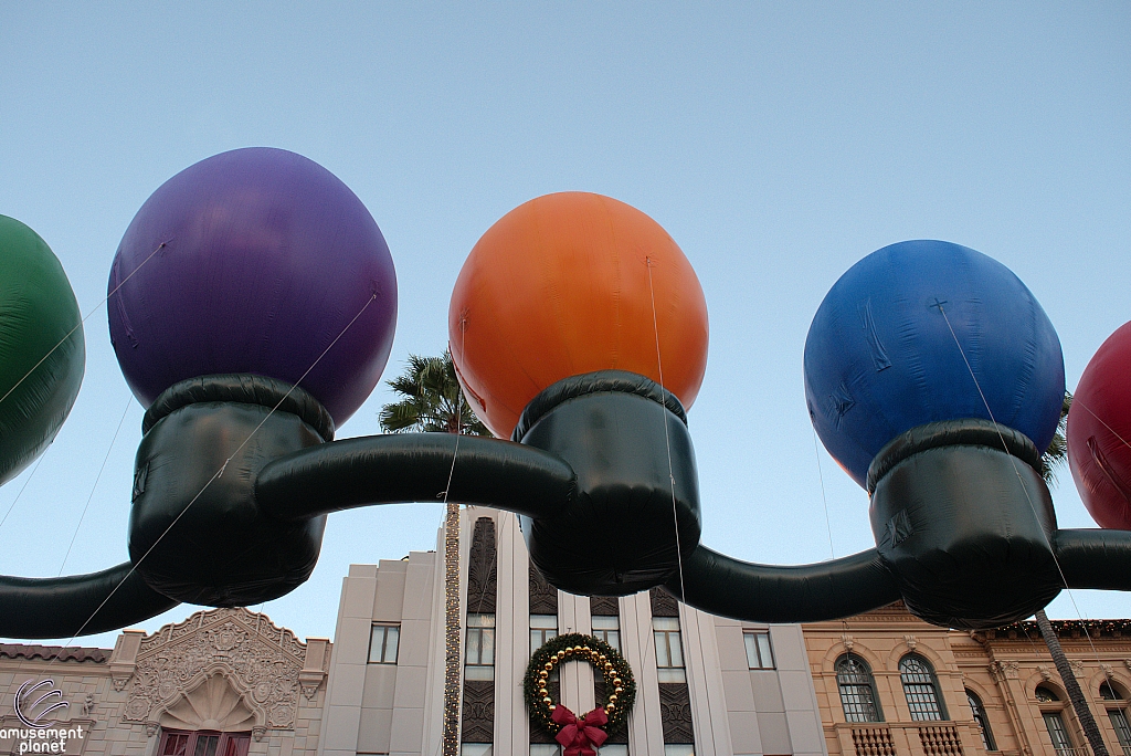 Macy's Holiday Parade 2015